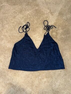 Victoria’s Secret Navy Dark Blue V-Neck Spaghetti Tie Strap Crop Top Tank